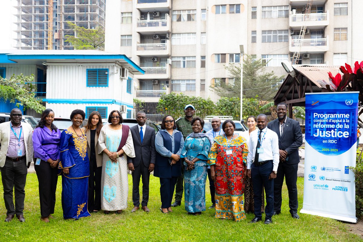 PNUDRDC's tweet photo. ⚖️ Faire de l’égalité de genre un pilier de la réforme de la justice en RDC.

Le Gouvernement, les agences des Nations Unies et les acteurs du secteur de la justice ont uni leurs efforts pour valider la Stratégie d’intégration du Genre au Programme Conjoint d’Appui à la Réforme de la Justice (PCNURJ) 2025-2029.

Une avancée majeure pour renforcer la prise en compte des droits des femmes, promouvoir un accès équitable à la justice et construire un système judiciaire plus inclusif, plus protecteur et sensible aux réalités des femmes et des filles.

🤝 Une dynamique collective pour faire de l’égalité, de l’inclusion et de la protection des droits humains des leviers essentiels d’une justice plus forte en RDC.

#RDC #Justice #Genre #ÉgalitéDesSexes #DroitsDesFemmes #PCNURJ #NationsUnies #RéformeDeLaJustice