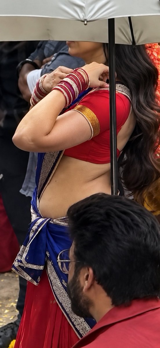 GaneshRashu2tk's tweet photo. Keerthy Shetty is truly underrated. She had a huge boom recently, but suddenly her chances dropped after Sreeleela, and she was sidelined.

A request to this generation: you don’t need super-flat abs(may good bikini). A little fat is fine. Look how beautiful her side angle is. ❤️ https://t.co/RkjmvkKgWj