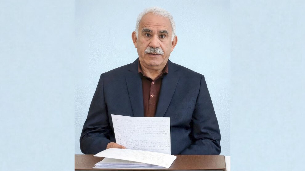 Saha_bilgi's tweet photo. 🟥 34. Kürt Kültür Festivali’nde Önder Abdullah Öcalan’ın mesajı okundu:
🚩Kimlikler, baskıyla ortadan kaldırılamaz
 🚩Demokratik toplum ve demokratik siyaset yeni dönemin temel gücü olmalı
🚩En güçlü savunma örgütlü toplumdur
🚩 Yerelin iradesi söz ve karar sahibi olmalıdır https://t.co/p6kKRdFlMX