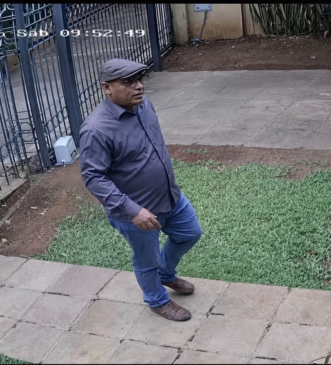 encisohoracio's tweet photo. LADRÓN SERIAL. Mucho cuidado en Fdo Zona Norte, Barrio Herrera, Villa Aurelia. Llueven las denuncias de robo de este señor. Ingresa a las casas con sus compinches a robar como Juan por su casa, impunemente. Circulan en una camioneta KIA gris. Compartan para ayudar a detenerlo. https://t.co/9BgNz82uUS