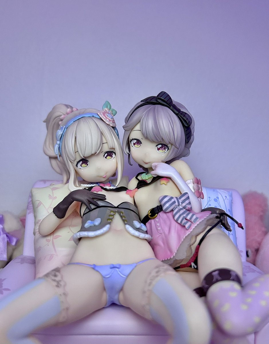 lettrsfrmkodoku's tweet photo. riina &amp; saaya 1/6 by henreader 🍩 https://t.co/ZwofgE1RHv