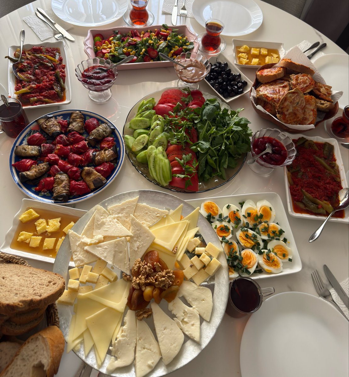 marshmalloowwe's tweet photo. Telaşsız sabahlara uyanıp rengarenk kahvaltılar hazırlamak’🍓🧀🍅💞 https://t.co/NDnlc3NEVc