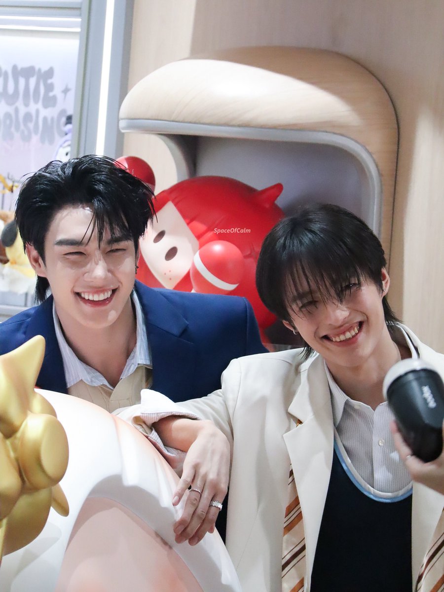 SpaceOfCalm's tweet photo. ยิ้มอ้วงๆ👨🏻🦔

@Tee_wongsajaem @HengmarkII 
 #MINISOxTEEHENG #TeeHeng https://t.co/oS8ThBpDAi