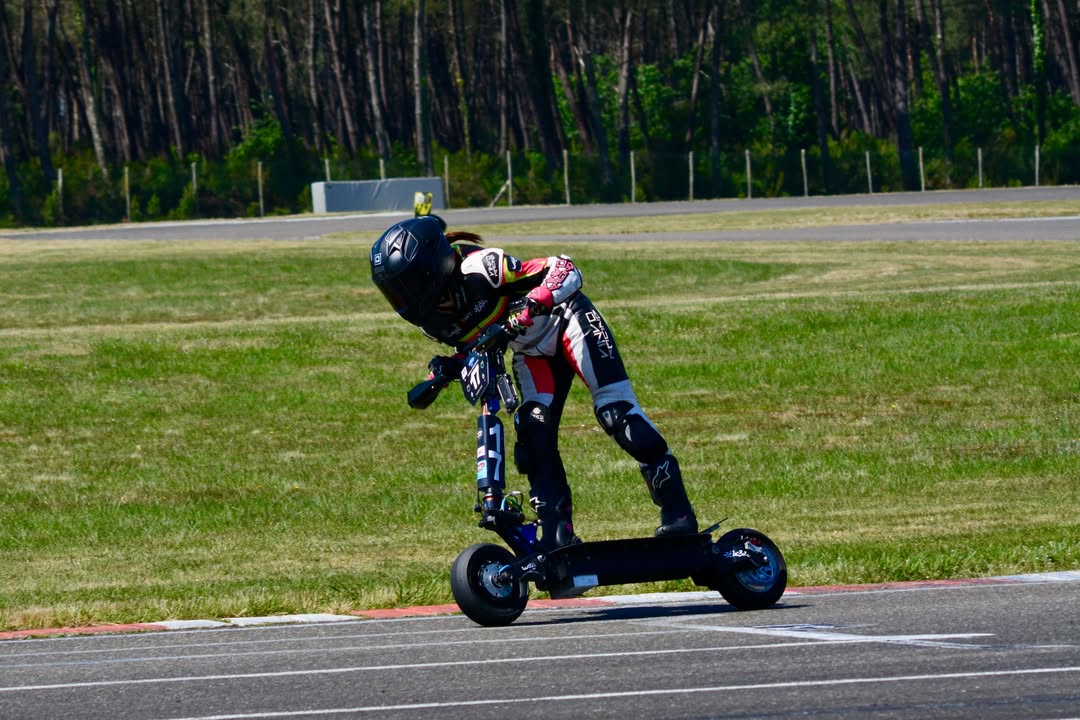 DianeProwe2bbf's tweet photo. Race weekend recap at Kartland40

Rage Mechanics Racing Team faced mixed emotions. Nicolas withdrew after a training crash caused a wrist fracture. Arianna continues progressing in Racing, finishing 6th overall. The team is 4th in the championship. https://t.co/i5mneDT5u2