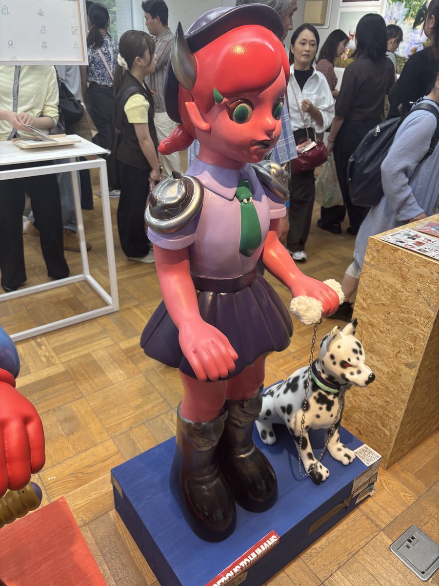 tokyospitz's tweet photo. 東京学芸大祭に来た
エゴを表現している為、共感出来る作品は100にひとつ。そのひとつがとても痺れる🥰

銀河系まで、飛んできゃいいのに🎵 https://t.co/g2iPRg6gFY