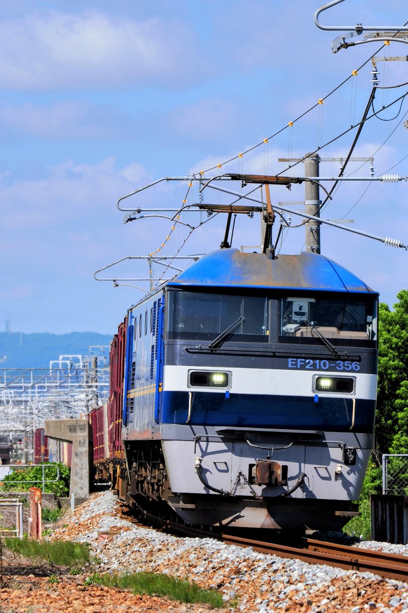 amashu33's tweet photo. 2026/9/5
✡本日の貨物5070レ
🟦EF210-356
📸山陽本線✽網干→はりま勝原 https://t.co/w3BvZEoIyt