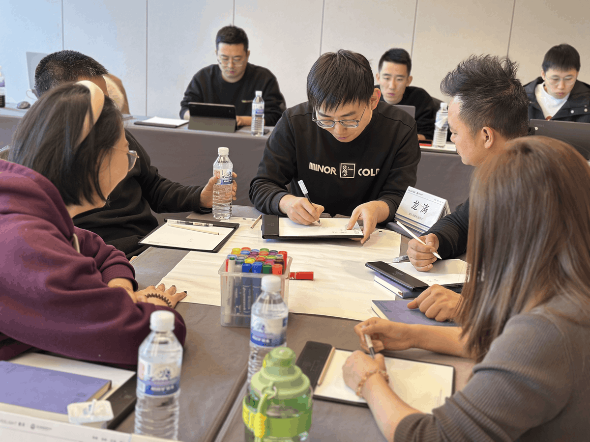 applx283464's tweet photo. Just wrapped an amazing workshop on modern UX design! Learned actionable tips for user research and prototyping from industry pros. Grateful for the insights and new connections made today. ， https://t.co/jNjWY8mSU5