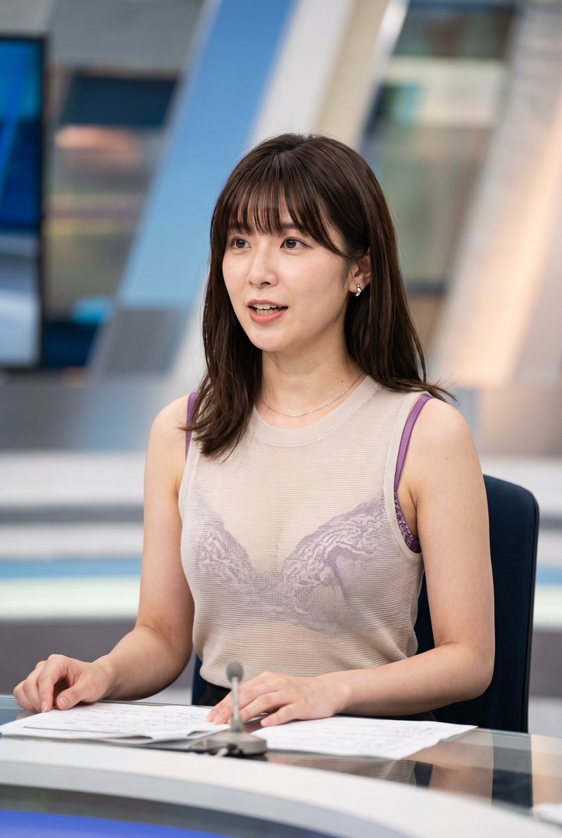 prjdecollete's tweet photo. ありえへんプチセクシー女子アナ #AI生成
https://t.co/Y7KkzLBR8B https://t.co/bjVZHHM5q3