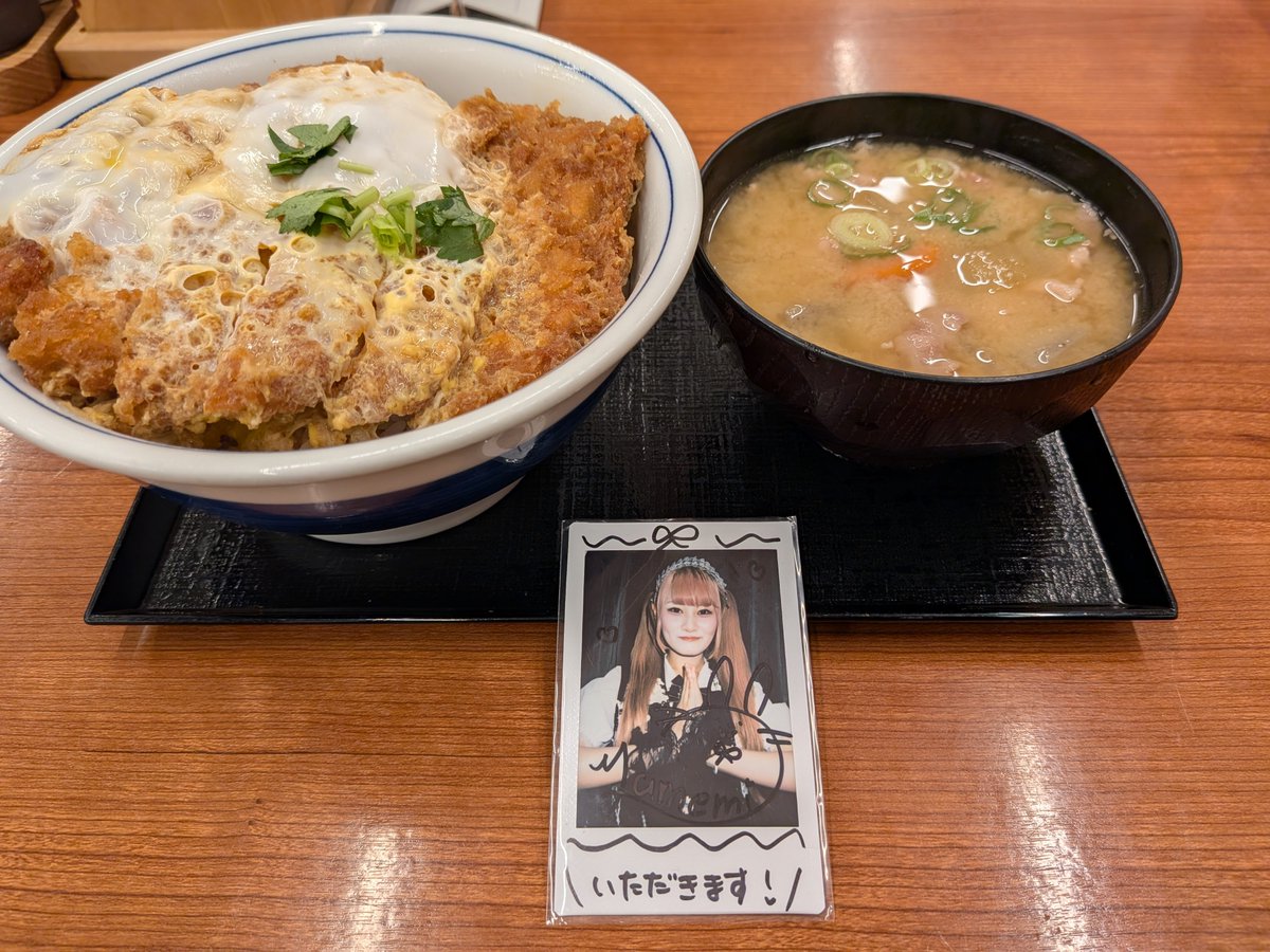 meloo_ta's tweet photo. 遅めのお昼ごはん https://t.co/8AUMum6HIh