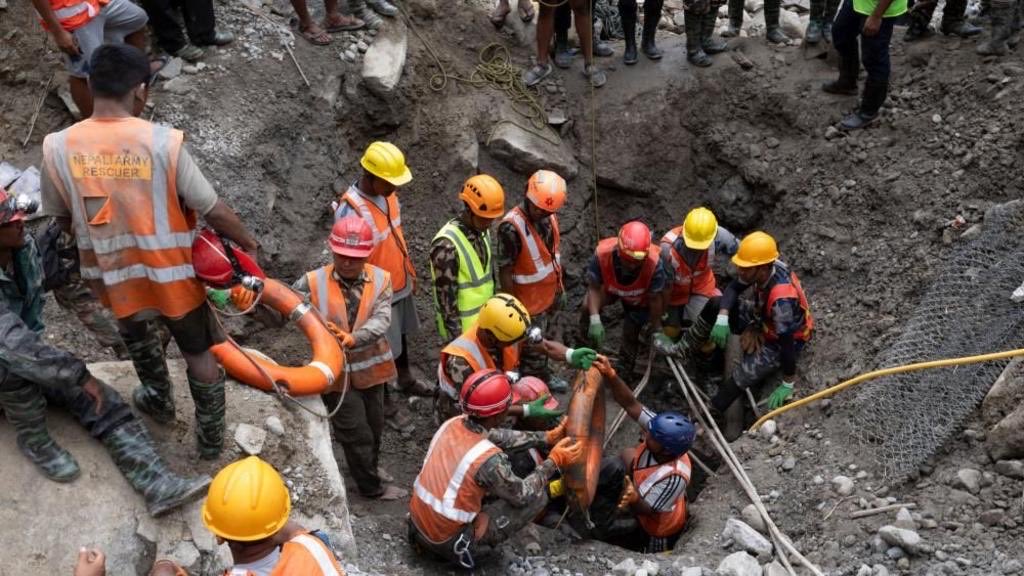 PowerOfWisdomHQ's tweet photo. 1/5 🚨 UPDATE: The death toll from the catastrophic Nepal floods has risen to 1,344, with nearly 4,900 people still missing following the August 26 glacier collapse in Langtang National Park. Hundreds of foreign nationals remain among the unaccounted for. #NepalFloods https://t.co/a9ZYTVVpAR