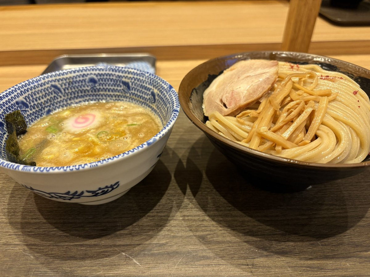 meg_dayo's tweet photo. おそらく10年ぶりのプレナ六厘舎！
サブウェイなくなっててショック
梅のふりかけみたいのなかったら完食厳しかったわありがとうございます https://t.co/GP4g3UtZ1j