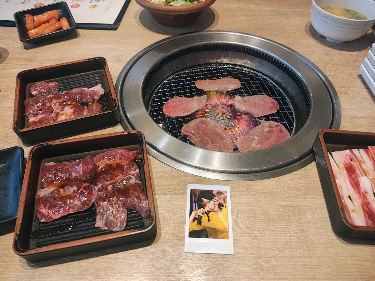 ibuo117's tweet photo. にく！ニク！肉！！
これって昼飯なのか夜飯なのか🤔

#宇咲ちゃん https://t.co/QzpcGT083o