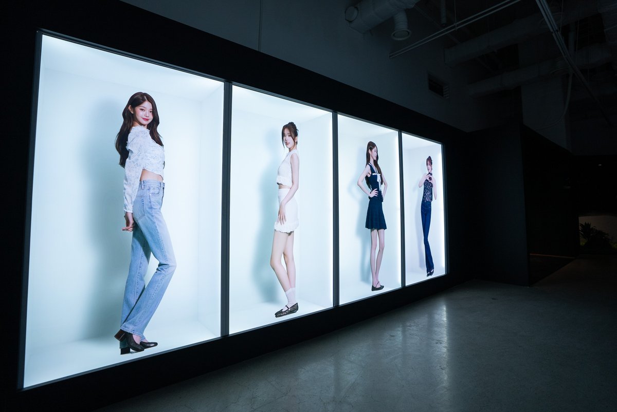 IVE_Exhibition's tweet photo. 안녕(An-Young) : ANYUJIN x JANGWONYOUNG Media Exhibition

OPEN D-DAY

▶ 2026. 09. 05. Sat. - 2026. 09. 27. Sun.
▶ THE SEOULITEUM

@IVEstarship
#IVE #아이브
#ANYUJIN #안유진
#JANGWONYOUNG #장원영
#AnYoung_exh https://t.co/kpI9sy1GRI