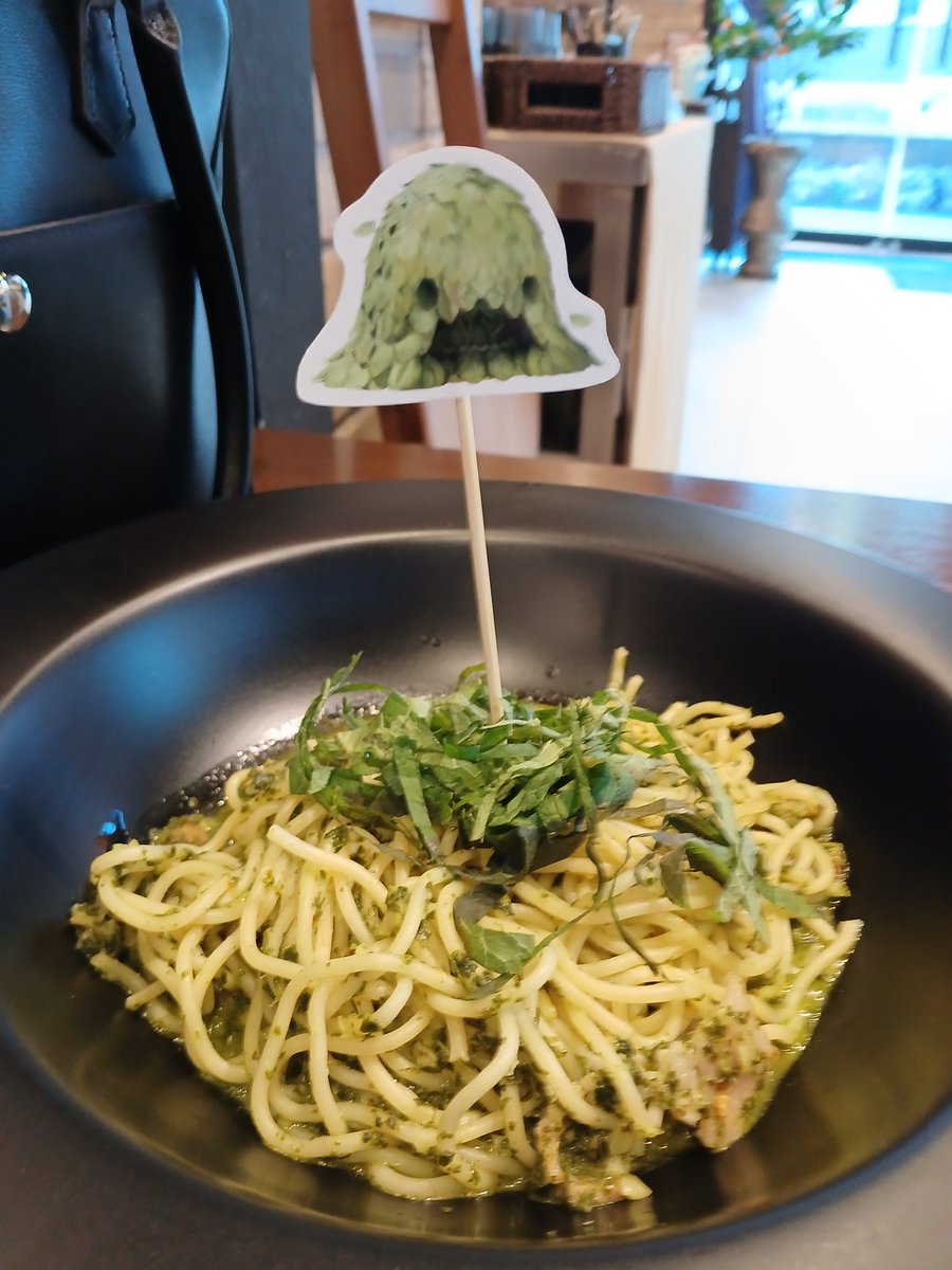 F14GG's tweet photo. 카페 크리스타리움 1인먹부림 후기

묵사발: 생각보다 맛있다 냉면사리 추가해서 먹고싶음 근데 좀짬 내가 입맛이 좀 짠편인데도
깻잎페스토파스타: 생면이 아니라 많이 아쉽지만 소스가 마싯다 https://t.co/iiSR7CpRoK