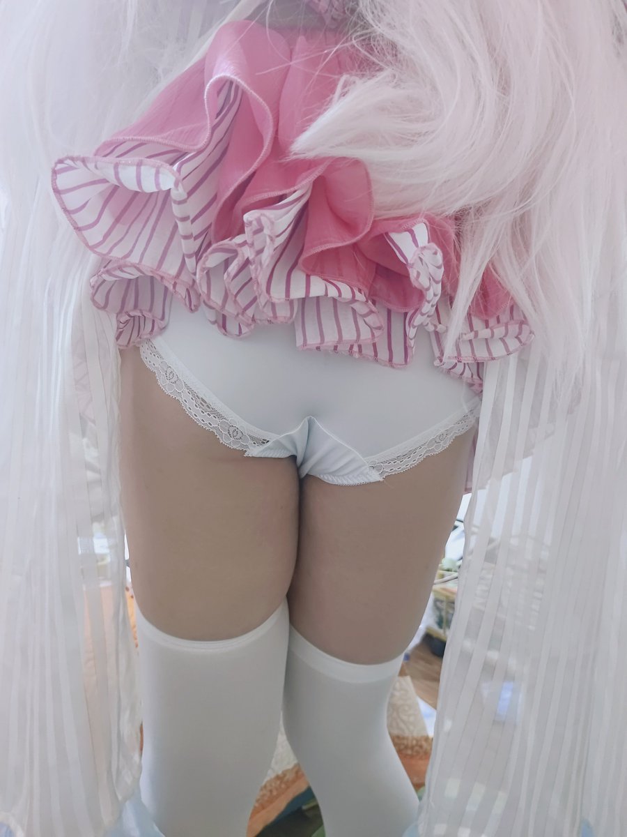 Teereer999's tweet photo. 我一屁股坐死你
#白洲梓 #bluearchive #水梓 #男娘 https://t.co/vvdsmH6dmE