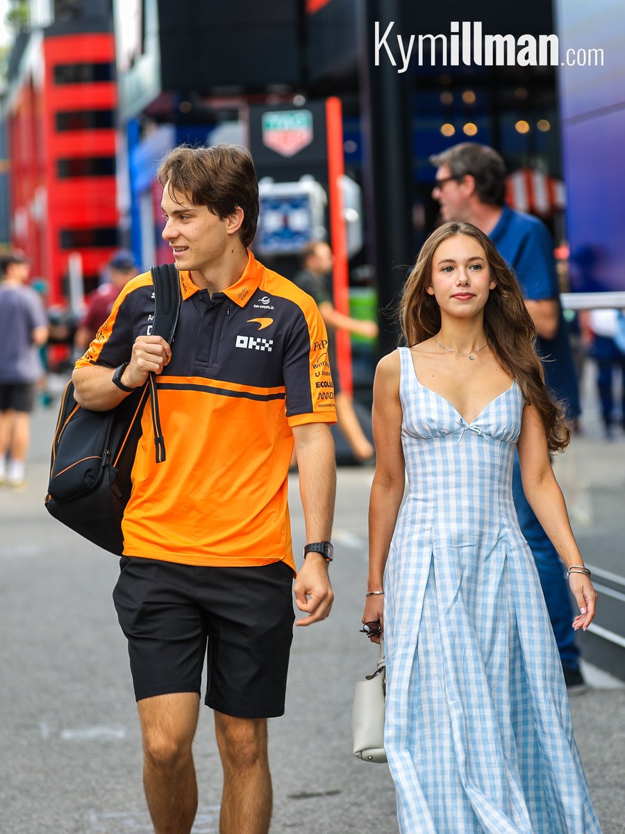 KymIllman's tweet photo. OSCAR AND LILY ARRIVE
Oscar Piastri arrived at the track this morning in full McLaren gear, while his girlfriend Lily opted for an outfit from Faithful.
It’s a warm and steamy morning here in Monza, with FP3 and Qualifying still to come later today.
#f1 #f1content #ItalianGP https://t.co/rso1srXyW4
