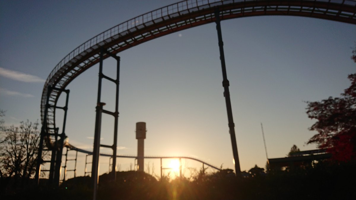 rise92x's tweet photo. 夕暮れ♪ｳｸﾚﾚでも弾こうかな https://t.co/YypjSo8c9H