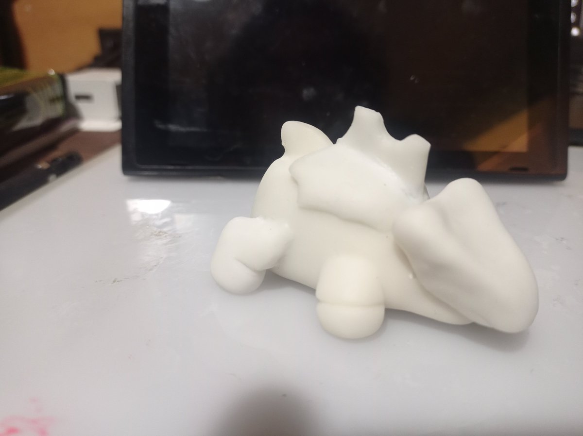 yougan212's tweet photo. ¿Quien es este Pokémon?

(Hace tiempo que no hago una figura) https://t.co/6dQCJo3nfz