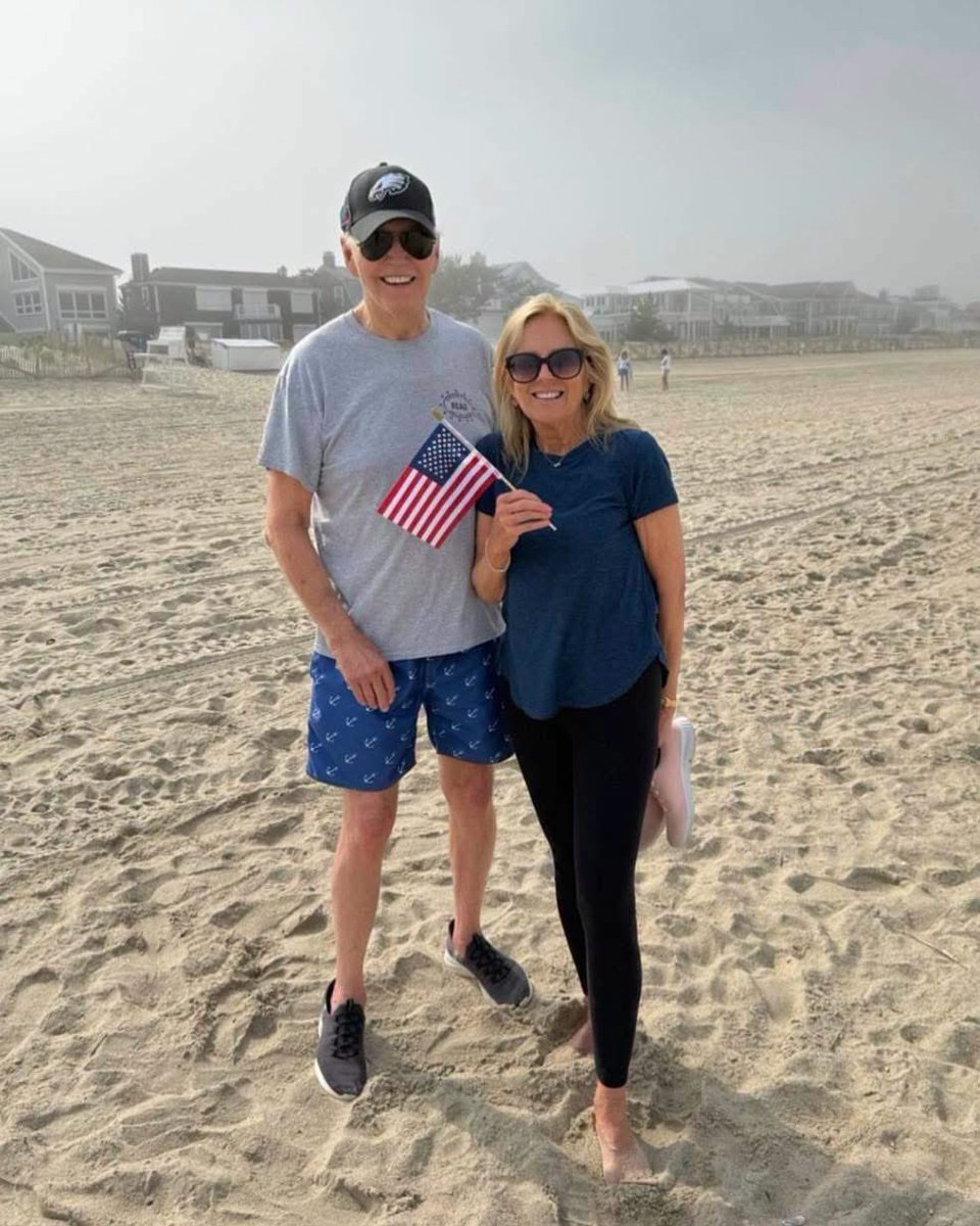 Gianl1974's tweet photo. Stage IV cancer — and still looking happier and healthier than the current guy ever has ❤️ https://t.co/VmJuCiytmq