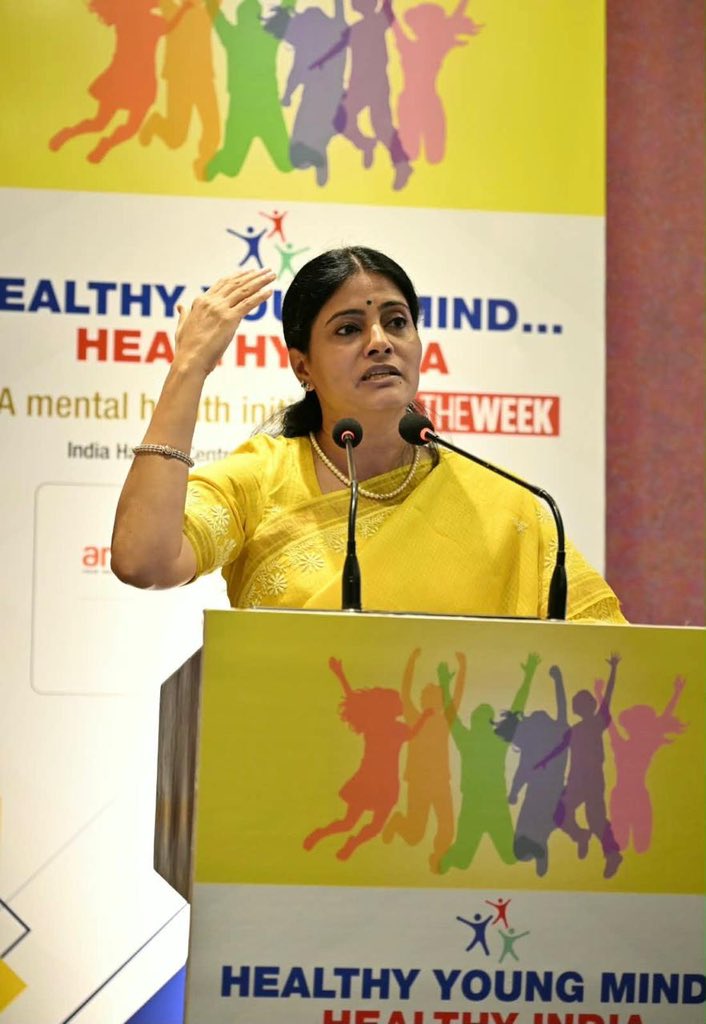 AnupriyaSPatel's tweet photo. केंद्र सरकार ने इस चुनौती से निपटने के लिए राष्ट्रीय मानसिक स्वास्थ्य कार्यक्रम को गति दी है।आयुष्मान आरोग्य मंदिरों में मानसिक स्वास्थ्य जागरूकता एवं जॉंच के प्रबंध किए गए हैं ।एक नवीन प्रयोग टेलीमानस TeleMANAS हेल्पलाइन के रूप में है जो 24x7 सभी के लिए उपलब्ध है।

इस चुनौती से निपटने के लिए संपूर्ण समाज को एकजुट होना पड़ेगा।आइए, हम मिलकर मानसिक स्वास्थ्य के बारे में जागरूकता पैदा करें और इस सामाजिक कलंक को तोड़ने में योगदान दें ।