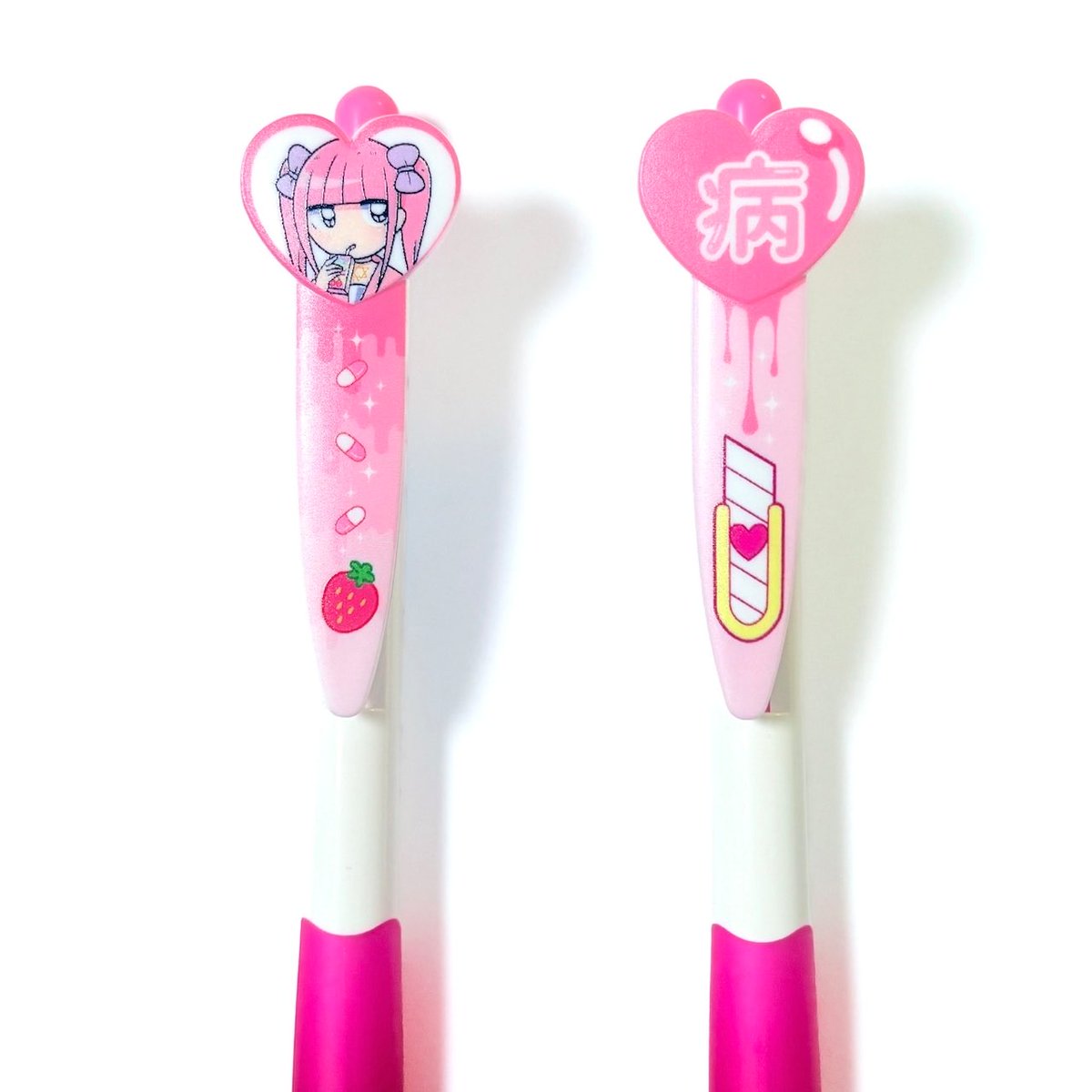 mnhr__chan's tweet photo. 現在販売中のメンヘラチャンのボールペンは、製造元の工事が今月末に閉店するため、売り切れ次第終了になります🥲🪽

🔽ご購入はコチラから
https://t.co/hHLWaVhq2f https://t.co/TRbqfaUTs3