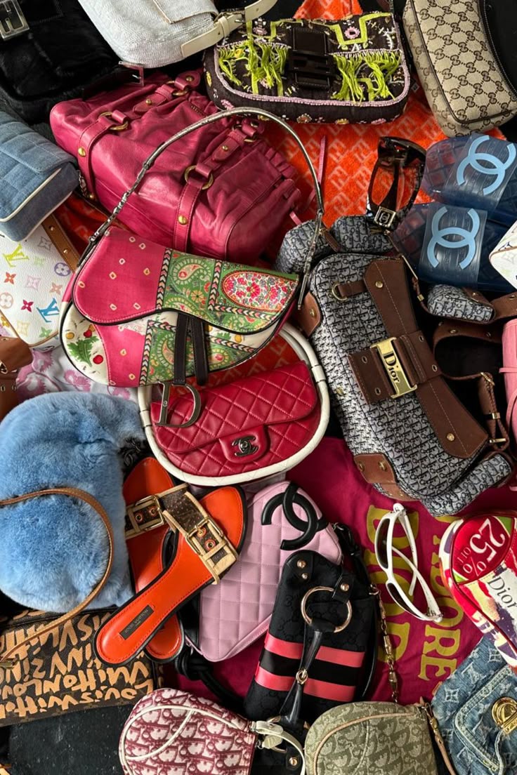 geniuswomanvibe's tweet photo. ''what's your addiction?''
me: https://t.co/ZWbRRbw3tb