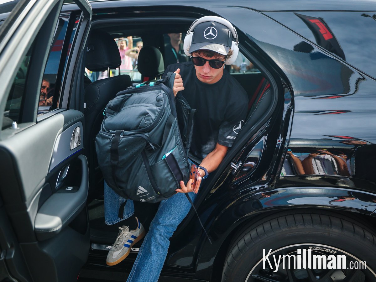 KymIllman's tweet photo. VIP
Kimi Antonelli was rushed from the car to the hospitality suite by his security detail this morning. The young Italian is enormously popular here at Monza, as you might well imagine.
#f1 #f1content #ItalianGP https://t.co/uj1OcqY2fA