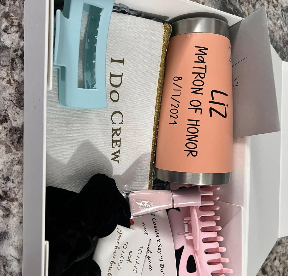 ChanelHaragsd's tweet photo. Had a girls’ night last night and received our boxes! They’re amazing and so thoughtful. I can’t wait to stand by your side as matron of honor. Your day can’t come soon enough! https://t.co/O9nJbBtJsm