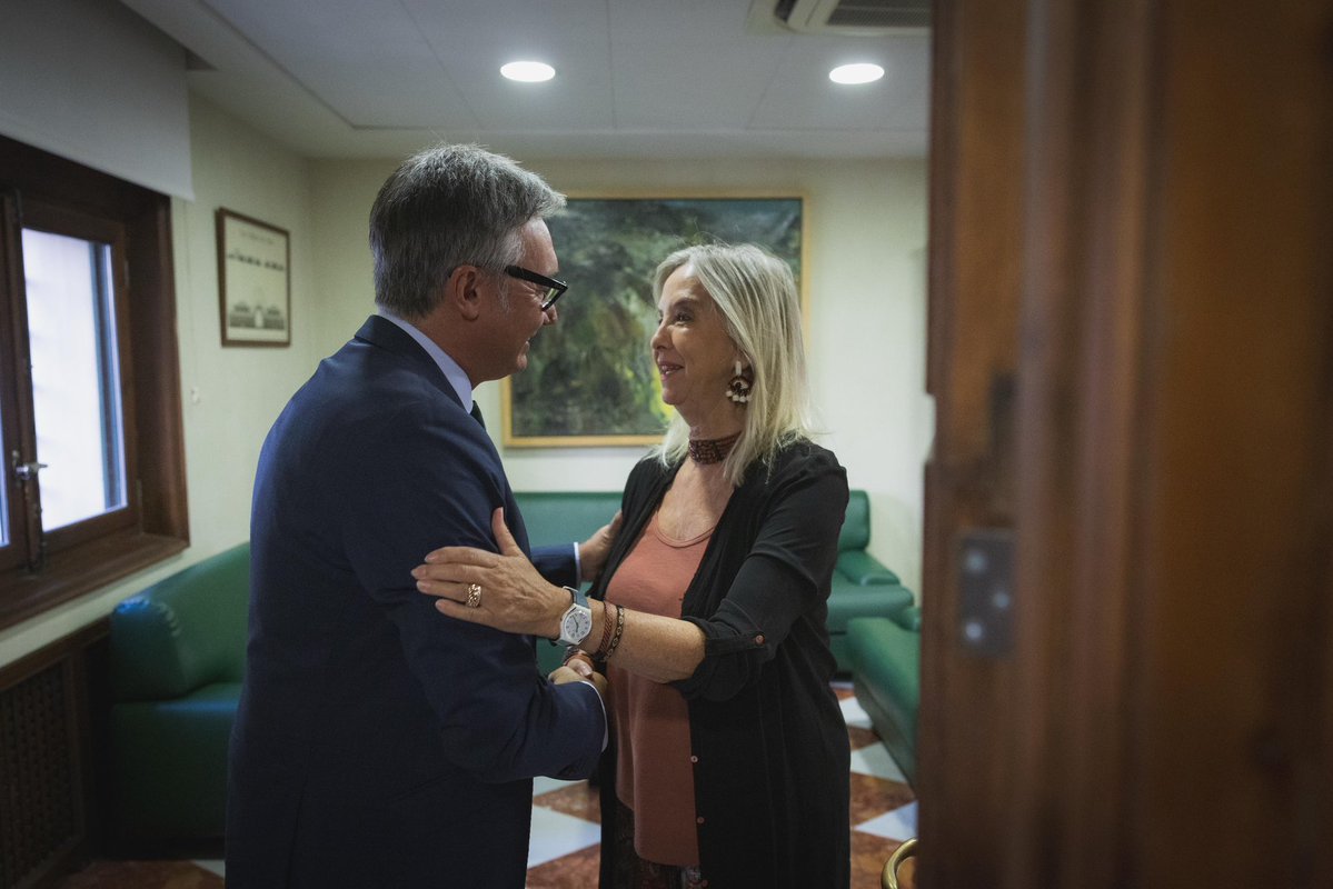 GaviraVox's tweet photo. ⚖️ Ayer mantuve en Granada sendas reuniones con el presidente del TSJA, Lorenzo del Río, y con la fiscal superior de Andalucía, Ceuta y Melilla, Ana Tárrago.

Dos encuentros de trabajo para analizar la situación de la Justicia en Andalucía, conocer de primera mano sus principales necesidades y avanzar en las mejoras que requiere nuestro sistema judicial.

La Justicia se mejora escuchando a quienes la sostienen cada día, afrontando los problemas y dando soluciones. Ahí es donde vamos a estar.