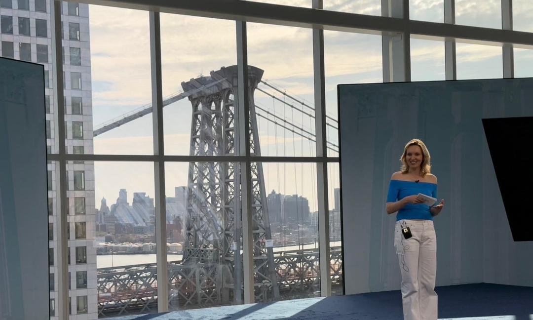 kristinsmithpr's tweet photo. Setting up for tomorrow's Solana Summit: Washington x Wall Street.
We have a strong lineup of speakers - from the White House, Congress, the key agencies, and Wall Street - and important sessions and conversations - on DeFi, institutional investment, and more.
See you tomorrow! https://t.co/tNCNyp3xDt
