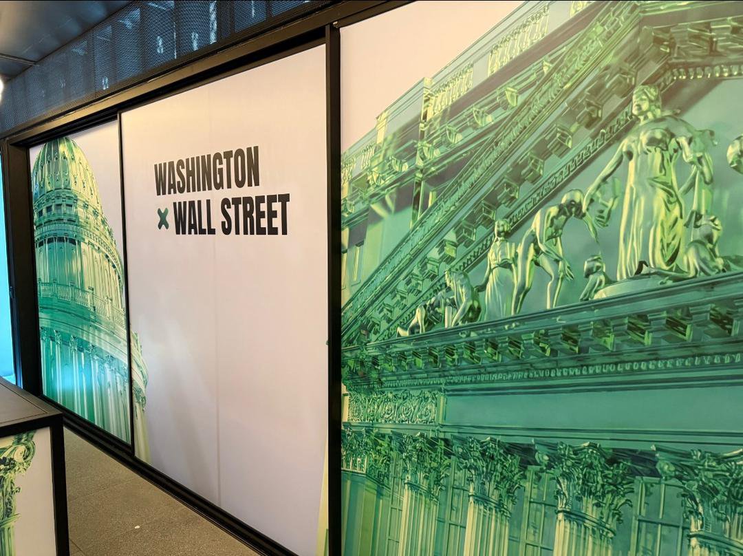 kristinsmithpr's tweet photo. Setting up for tomorrow's Solana Summit: Washington x Wall Street.
We have a strong lineup of speakers - from the White House, Congress, the key agencies, and Wall Street - and important sessions and conversations - on DeFi, institutional investment, and more.
See you tomorrow! https://t.co/tNCNyp3xDt