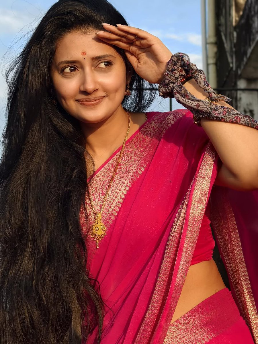 DebjaniModak_1's tweet photo. 🌸🩷. 

#DebjaniModak #BiggBossTelugu10 https://t.co/l1qNbRriZk