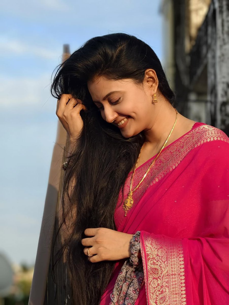 DebjaniModak_1's tweet photo. 🌸🩷. 

#DebjaniModak #BiggBossTelugu10 https://t.co/l1qNbRriZk