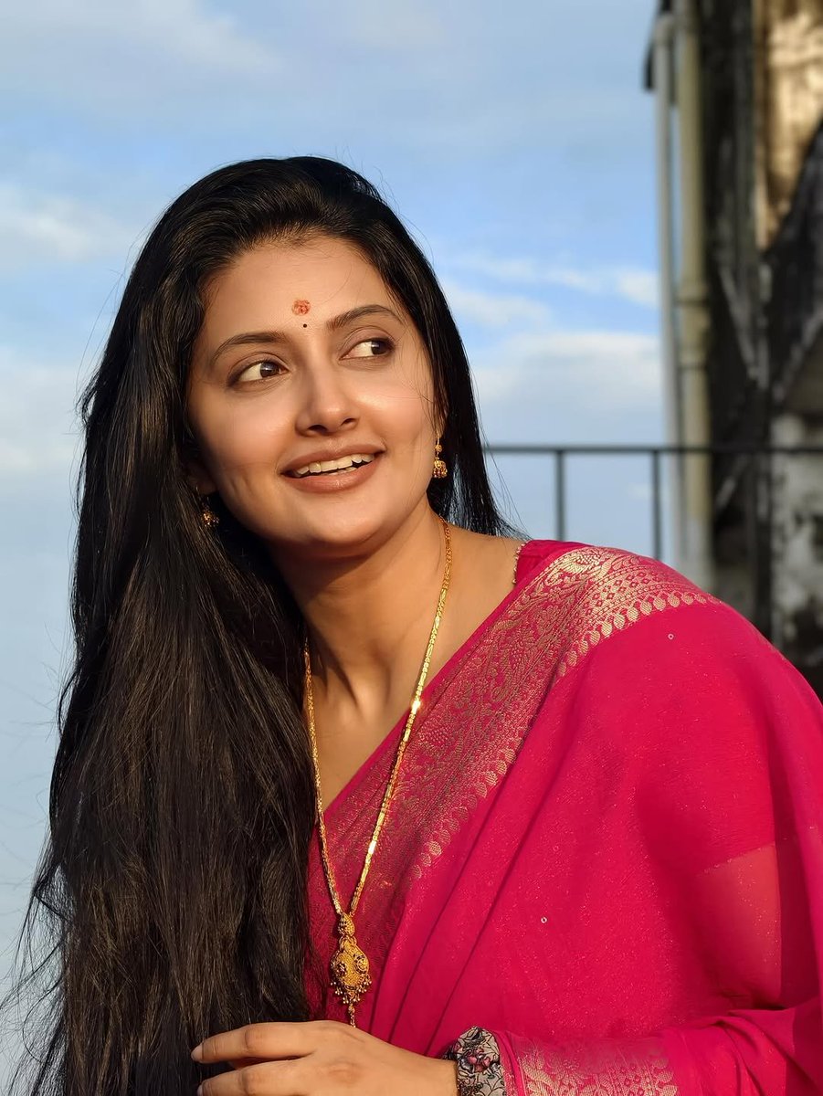 DebjaniModak_1's tweet photo. 🌸🩷. 

#DebjaniModak #BiggBossTelugu10 https://t.co/l1qNbRriZk