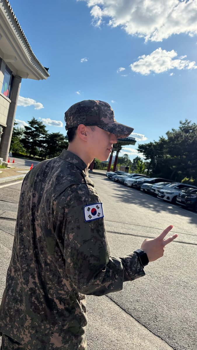 AlwaysForGyeom's tweet photo. [IG] 260905 taehwan0911 

🔗 https://t.co/SqGy1kAvZl  

#Yugyeom #유겸 @yugyeom
#AOMG #GOT7 @GOT7Official https://t.co/XiuiuHtPpK
