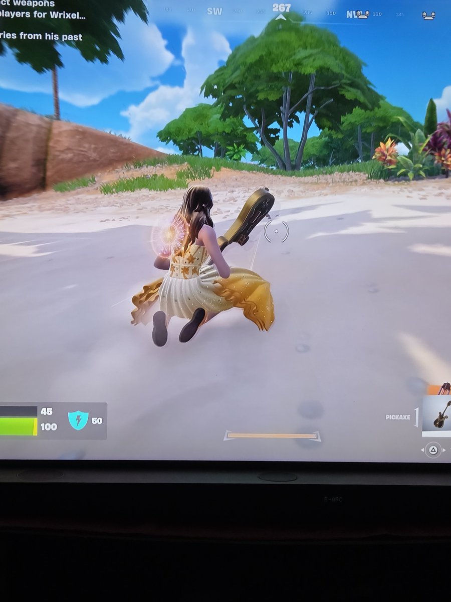 xojhoxeph's tweet photo. @fixlaufeysdress @FortniteStatus @Fortnite I think they put my main account on spam (this one) :( so I've been having to use my alt account to support 😢😭 I've been posting these pi s cause what isss this!? 😢😭 how is this ok  ut the past dress wasn't!? https://t.co/O05GOcLywS