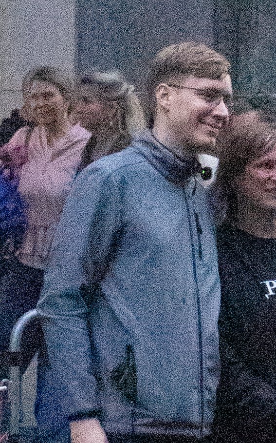 m_dorn_'s tweet photo. Dominik Reichert vom rechtsextremen Compact Magazin, an dessen Anwesenheit man sich nicht störte, war ebenfalls dort, sein Chefred., Jürgen Elsässer organisierte Veranstaltungen im „Russischen Haus“, tlws. mit Liveübertragung durch „Russia Today“: #b0409 https://t.co/BwNG4Y9OxP https://t.co/TZ647ijU65