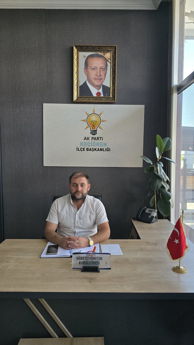 AkKeciorenResmi's tweet photo. İlçe Başkanlığımızda bugünkü nöbetçimiz; Yönetim Kurulu Üyemiz Arif Uluyol 

Çayımız taze, ☕️ teşkilatımızın kapısı herkese açık, bekleriz. 😊 

İletişim⬇️ 

AK Parti Keçiören İlçe Başkanlığı
☎️ 0 312 338 21 11 

📍 Şevkat Mahallesi Cumhuriyet Caddesi No: 8/B Keçiören 

@RTErdogan 
@hakanhanozcan 
@erhansarigol
@AkpartiAnkara 
@omerfarukislam