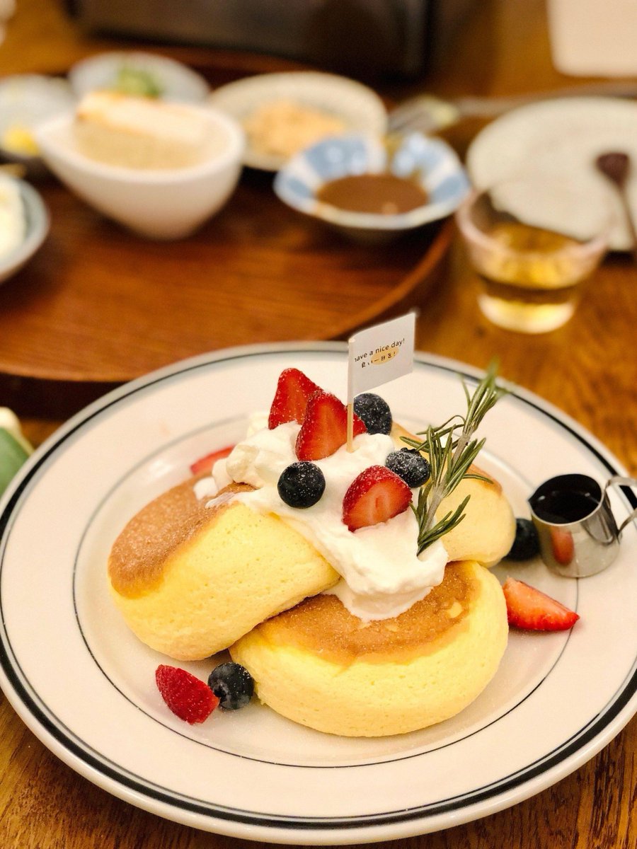 cottn242632's tweet photo. Just had the fluffiest blueberry pancake drizzled with warm maple syrup—sunshine in every bite! https://t.co/QNsucbSQXs