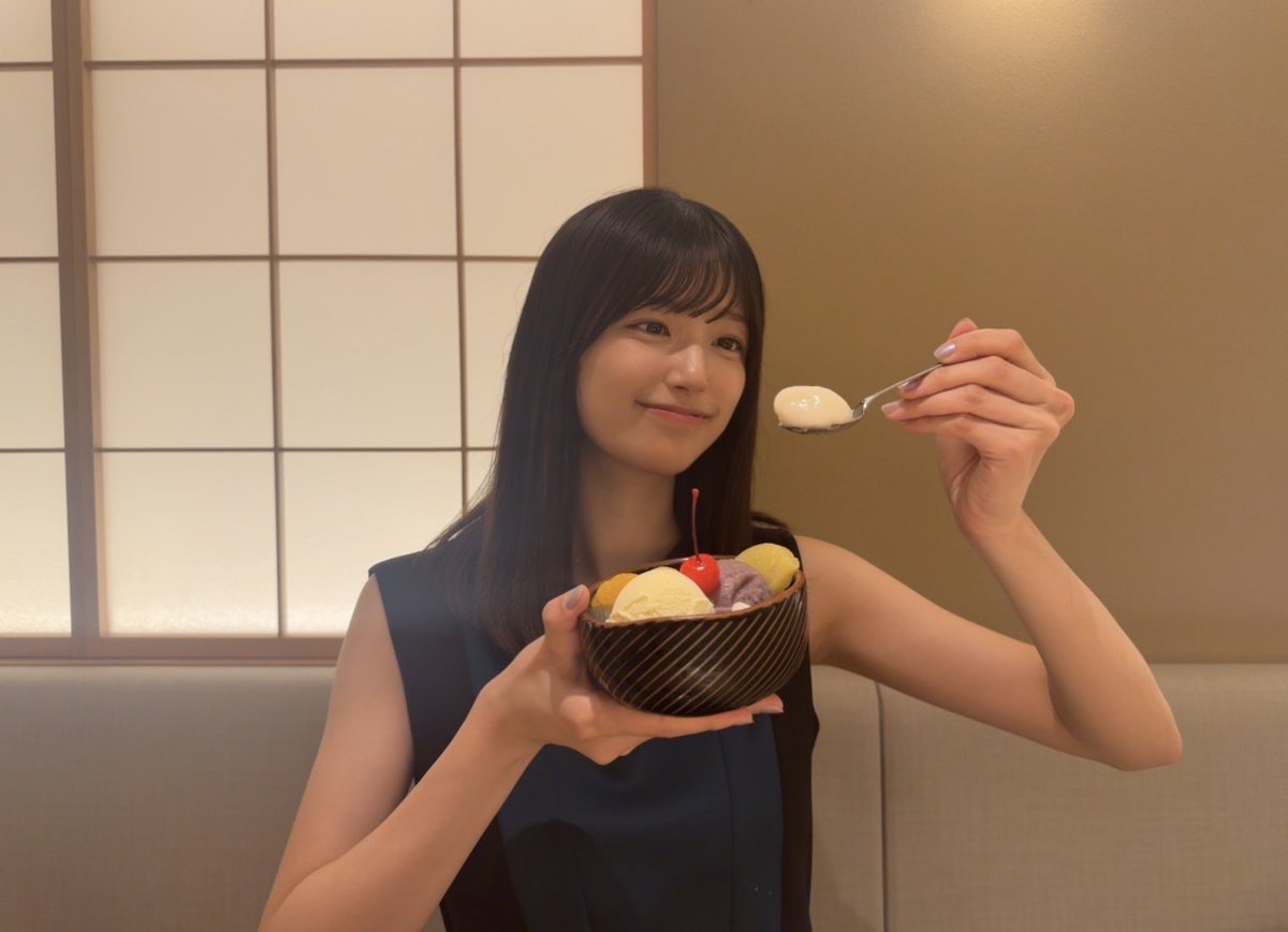 nogizaka46's tweet photo. 【ブログ更新 五百城茉央】 他の星から https://t.co/zVdv9jlpnV https://t.co/eUEBpGf9Az