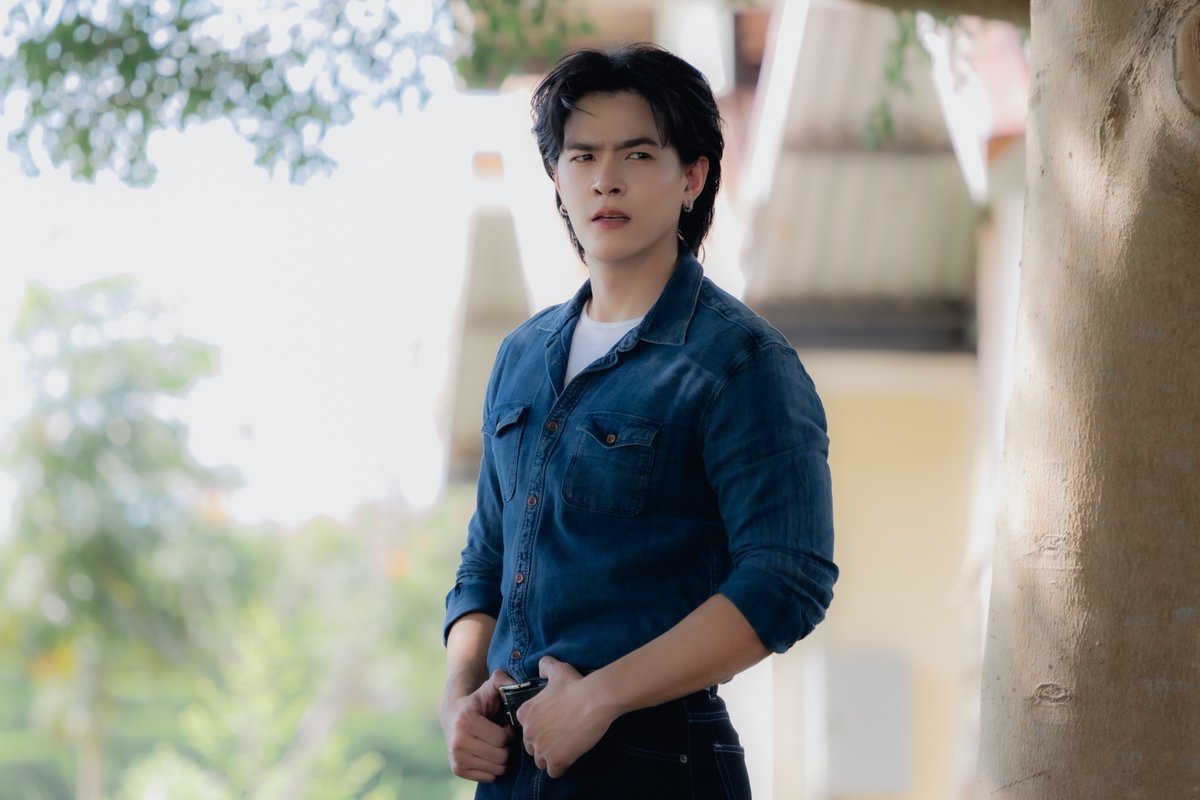 YourThirdSeries's tweet photo. SNEAK PEEK EP.7 🎬

🍊 รับชม “ที่สามของเธอ Your Third Series” พร้อมกันทุกวันอาทิตย์ เวลา 22.30 น. ทางช่อง GMM25

🌳 ดูออนไลน์เวอร์ชัน UNCUT เวลา 23.30 น. บนแอป iQIYI และเว็บ https://t.co/lv4Nd7jhhl ที่เดียวเท่านั้น

#ที่สามของเธอSeries
#YourThirdSeries
#MandeeWork https://t.co/wy67kFnPhU