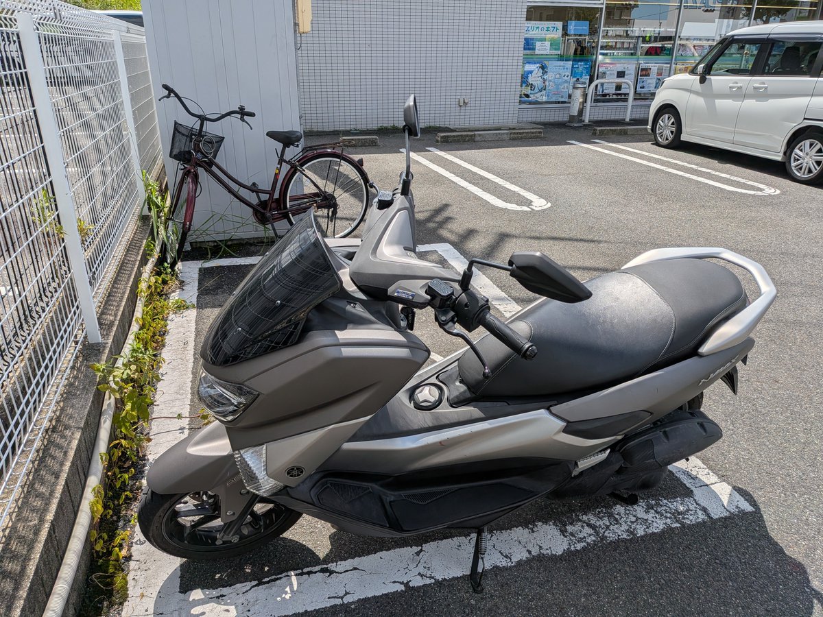 R_Serow's tweet photo. セロー点検の帰り。なんで写真がセローじゃないかって?乗れなすぎてバッテリー弱って預かって充電してもらってる。
仕事を人生の中心にしたくないんだよ。仕事変えたらかえって悪化した。 https://t.co/CXNCN5Xan6