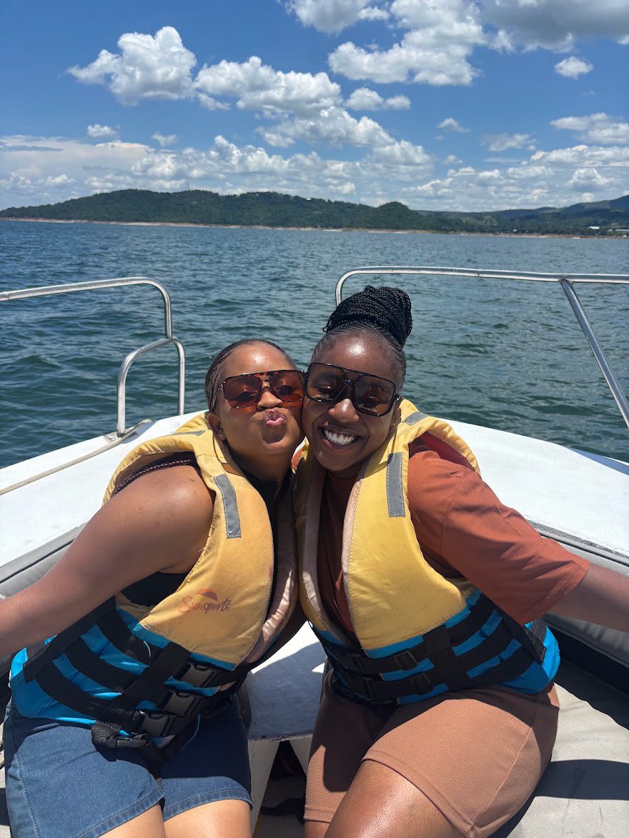 zimadventures's tweet photo. Kariba with the girls just hits different.
Good views, good vibes and even better company.🌊☀️💅

Who's joining the next girls' getaway? •
Book your group trip holiday with Zim adventures

📲WhatsApp number +263 714 295 315
#zimadventures #explorepage #kariba https://t.co/HueJbLTE5d