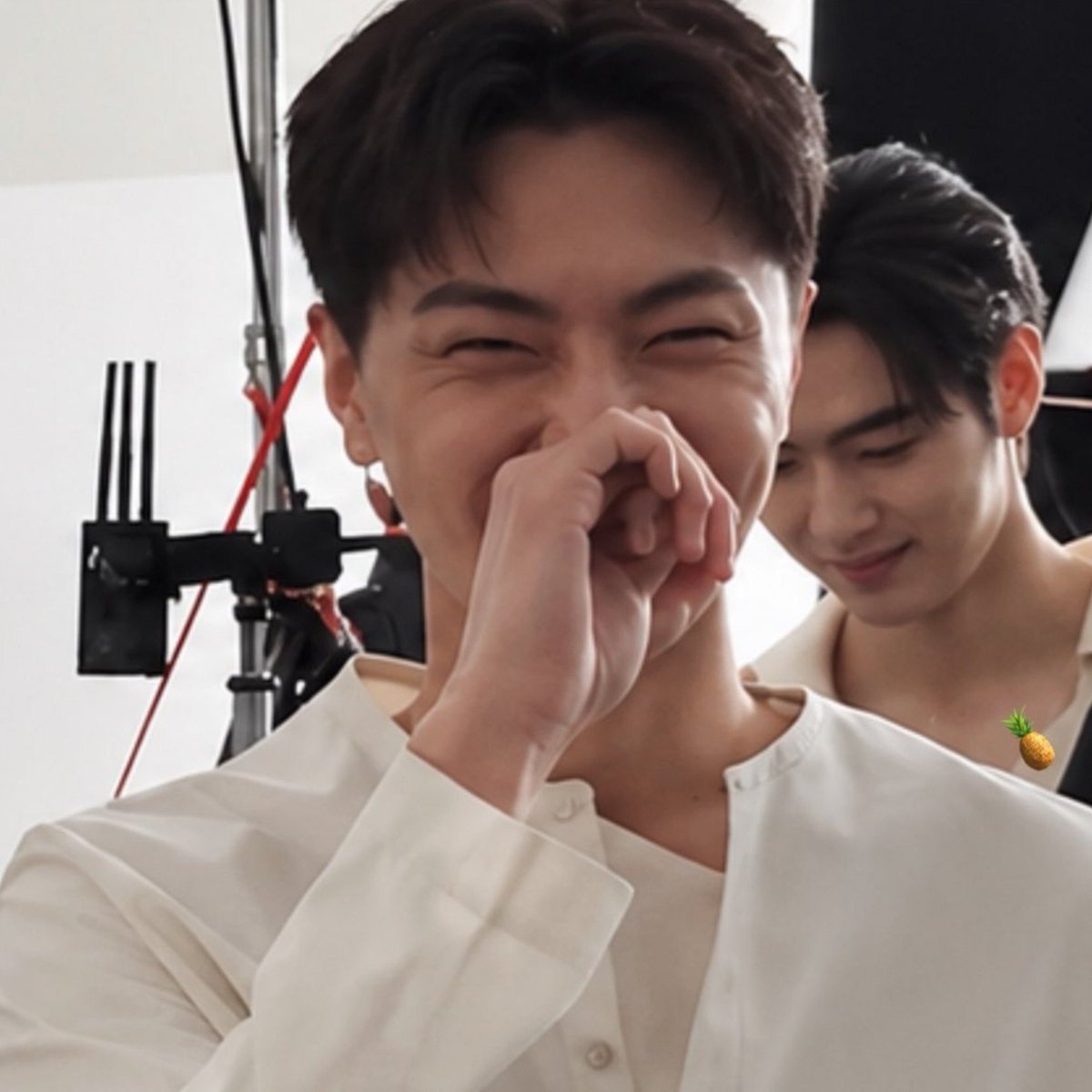 jjong_operatorr's tweet photo. Happiness looks so good on you jayiee 🥹🫳🏻 https://t.co/dDMXMntzs5