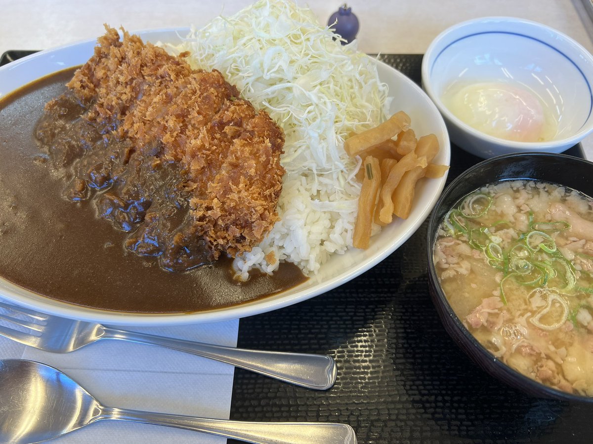 csk_chaos's tweet photo. 映画見てたらカレー食いたくなったので。 https://t.co/fqFG5ApjHm