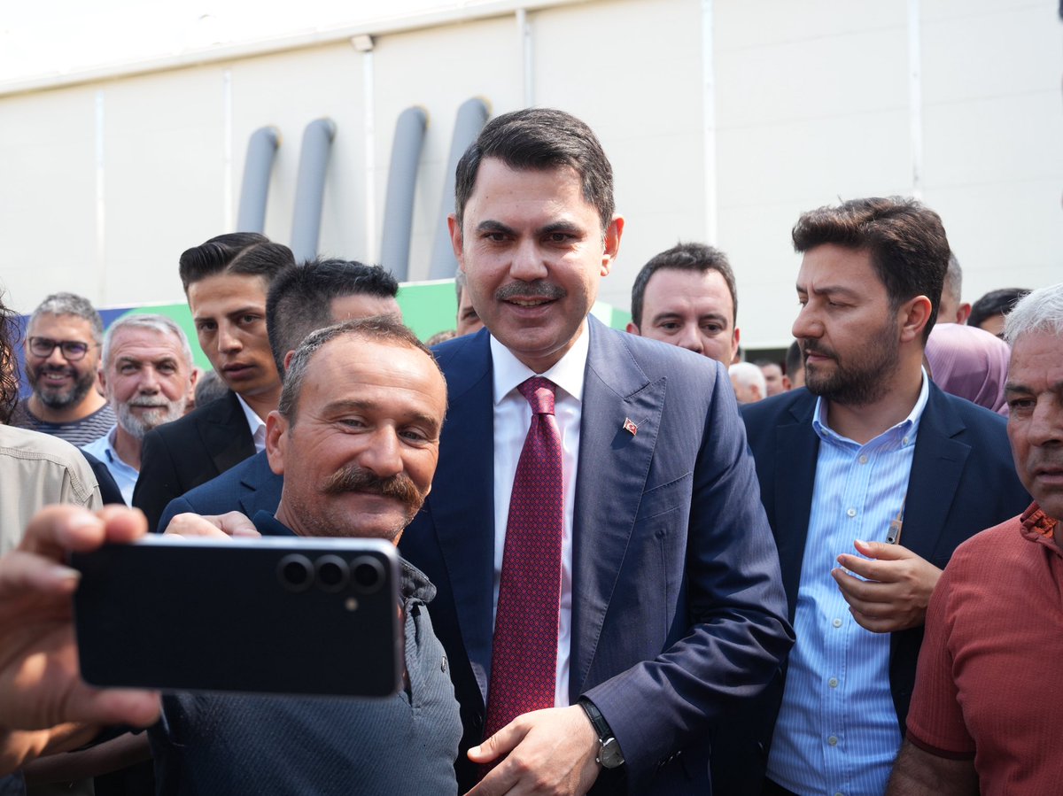 murat_kurum's tweet photo. COP31 öncesinde, Antalya’mızın ulaşım ve altyapı kapasitesini artıracak stratejik yatırımlarımızın açılışını Kültür ve Turizm Bakanımız Sayın Mehmet Nuri Ersoy, önceki dönem Dışişleri Bakanımız Mevlüt Çavuşoğlu, Antalya milletvekillerimiz ve il teşkilatımızın katılımlarıyla gerçekleştirdik.

Kalkınma ile çevreyi eş zamanlı ele alan anlayışımızla;

📌 38 kilometrelik Belek Turizm Yolu ve ana arterlerdeki genişletme, altyapı ve çevre güvenlik çalışmalarını tamamladık.

📌 1 milyon m²’lik EXPO alanını, zirve sonrasında da kent ekonomisine ve turizmine hizmet edecek kalıcı bir fuar ve kongre altyapısına dönüştürüyoruz.

COP31 ile dünya Antalya’da buluşacak; yapılan bu yatırımlar, açılan bu yollar Antalyalı esnafımızın, gencimizin, vatandaşımızın hizmetinde kalacak.

Hayırlı olsun. 

📍Antalya COP31 Alanı ve Oteller Bölgesi Yollarının Açılışı
