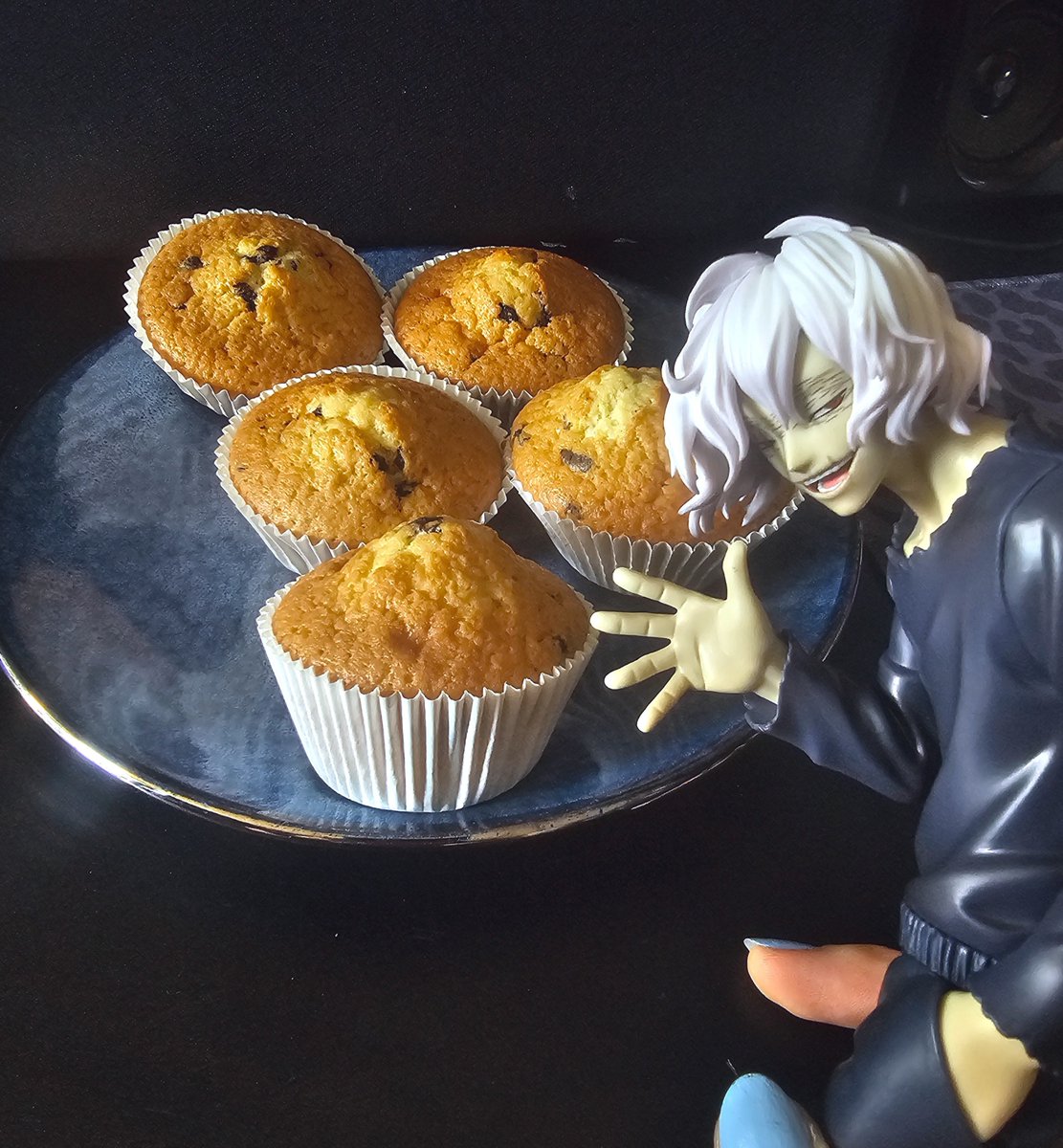 tnko_x's tweet photo. Sick but not sick enough to miss out on making cupcakes. #Yumetwt #Tomutwt https://t.co/JMA91KAa6c
