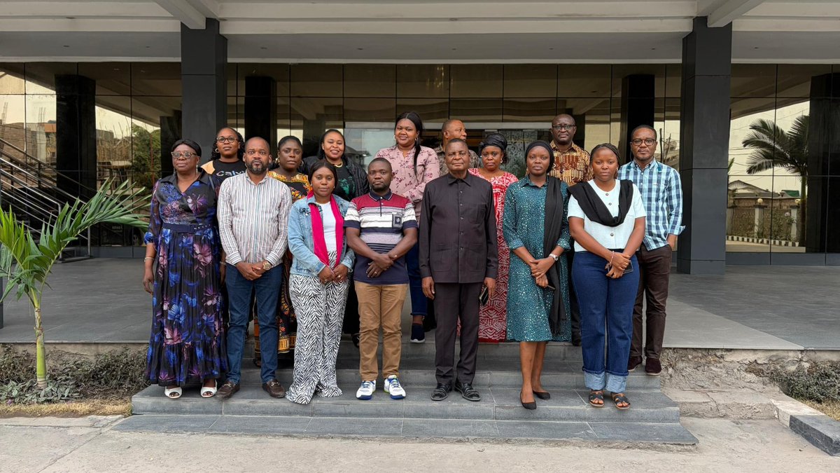 MMukendi80826's tweet photo. Du 1er au 3 sept, j'ai participé à l’atelier du PNSA consacré à la validation et à la finalisation des contenus numériques sur le bien-être en SSR des adolescents et jeunes.
Un espace de co-construction et d’enrichissement des contenus.
#PNSA #Jeunes #Adolescents #SSR https://t.co/lYhiWf8UrA