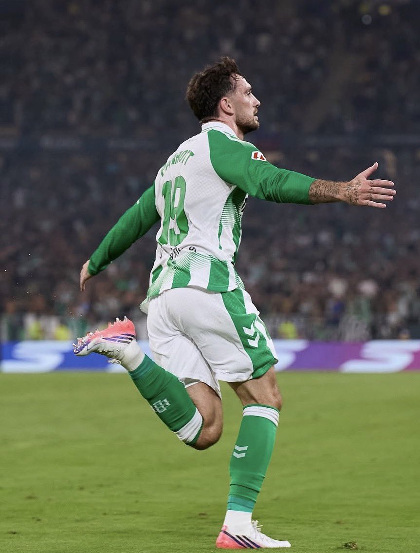 AdanGiraldez's tweet photo. De las pocas veces en mi vida que me da igual qué delantero juegue. Estoy encantado con los dos

Eso sí, alguna vez me gustaría verlos jugar juntos https://t.co/jyoPxJq1HG