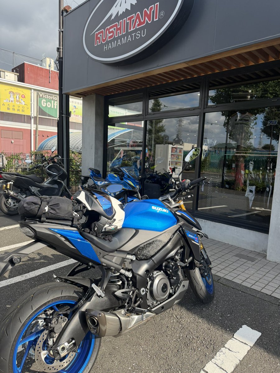 tou08's tweet photo. 今日のおバイク。3ヶ月点検のため武蔵境まで。初回点検からほとんど乗れてないからやる必要あったのだろうか。帰りがけにクシタニ寄りつつ、洗車出来てないから2りんかん寄ってフクピカ買ってお気持ち洗車してダラダラ帰宅。走行距離ざっくり60km https://t.co/HoX7jVDLa0